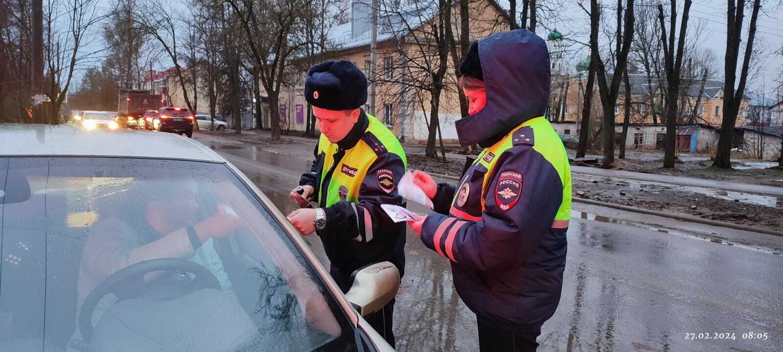 Сотрудники Госавтоинспекции провели рейд на улицах Великих Лук