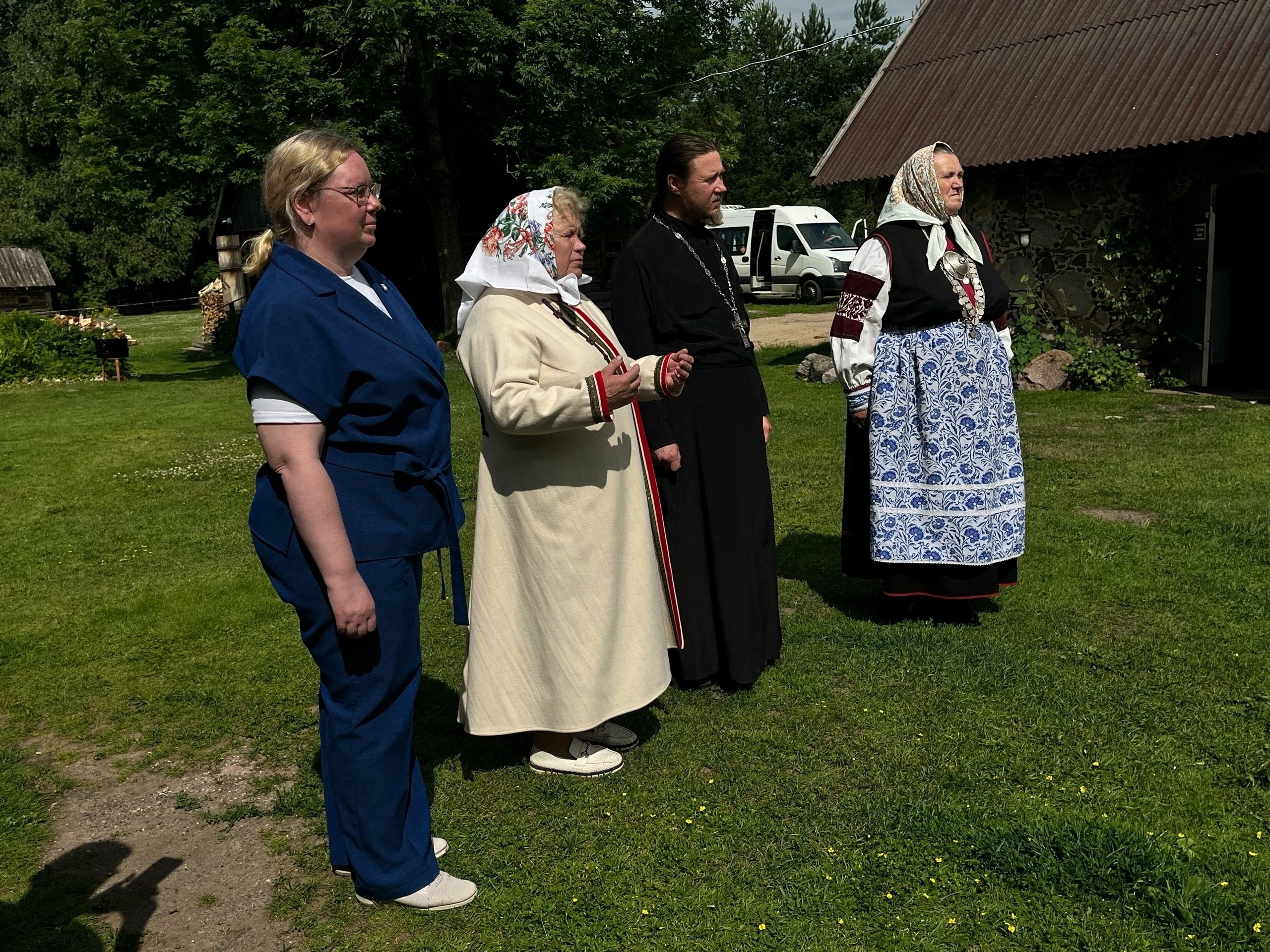 Завершил работу традиционный детский лингвистический лагерь в деревне Сигово