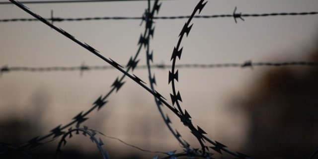 140 литров алкоголя пытались передать осужденным Псковской области - 2021-10-15 14:35:00 - 1