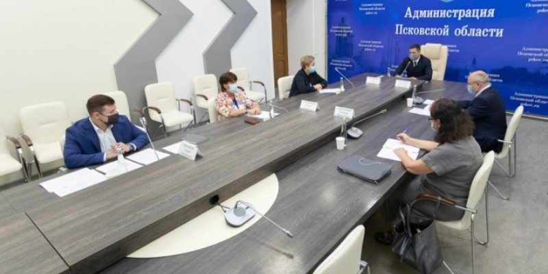 Подготовка школ региона к новому учебному году стала темой совещания Губернатора - 2021-08-09 19:03:00 - 1