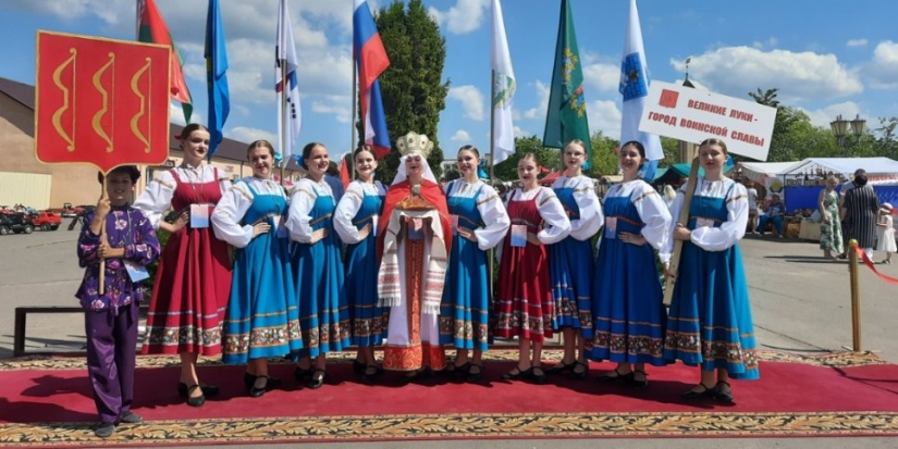 Великолучане приняли участие в фестивале «Днепровские голоса в Дубровно» - 2022-06-28 11:05:00 - 1