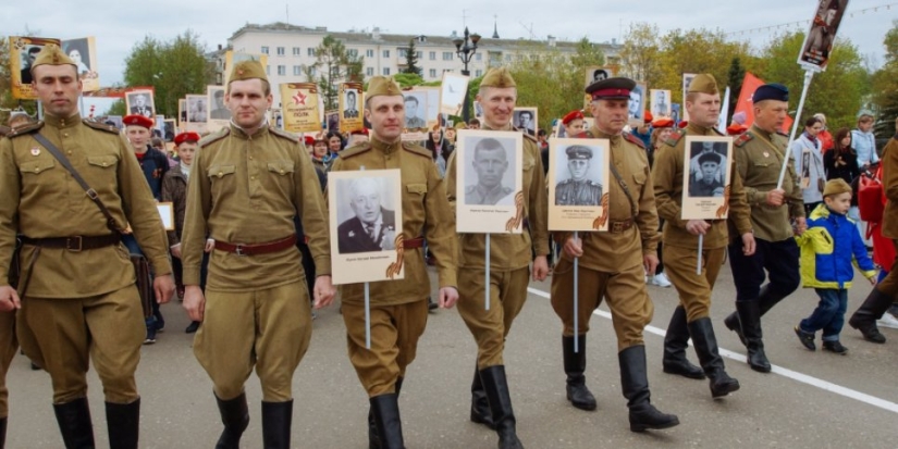 После двух лет перерыва по Великим Лукам пройдет «Бессмертный полк» - 2022-04-27 12:58:12 - 1