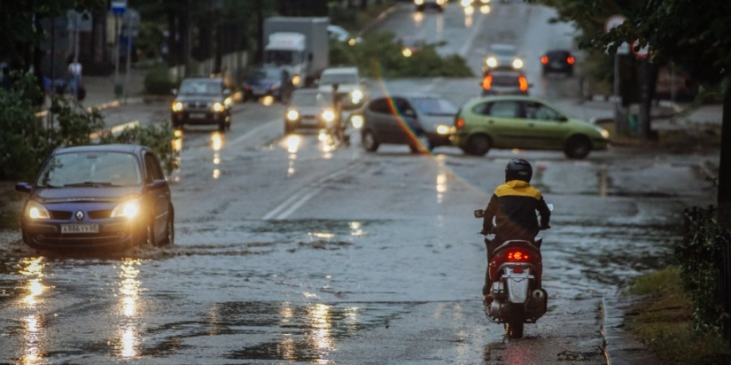 В Великих Луках сегодня снова ожидается сильный ветер с грозой - 2021-06-28 11:00:00 - 1