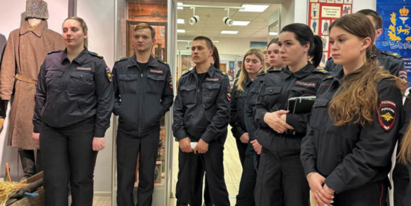 Псковские полицейские провели урок мужества - 2023-04-30 18:05:00 - 1