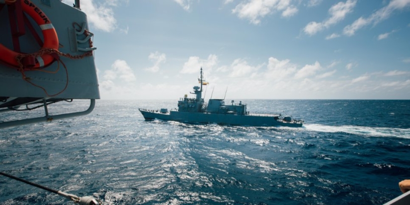 Опубликовано видео обстрела британского эсминца в Черном море - 2021-06-24 19:30:00 - 1