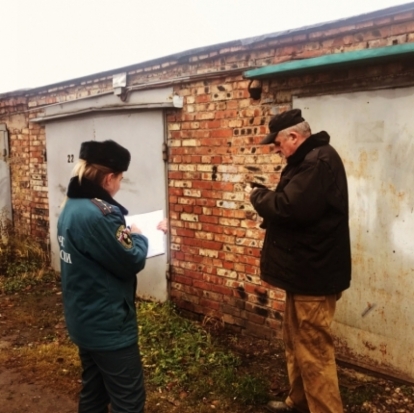 Профилактический рейд провели сотрудники МЧС в Великих Луках - 2018-11-12 15:13:00 - 1