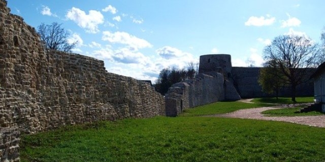 Ведены новые правила заселения в Гостевой дом Изборского музея - 2021-06-25 10:36:00 - 1