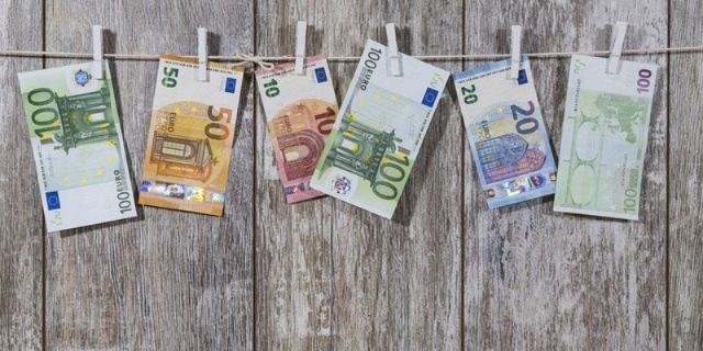 В России мало фальшивомонетчиков - 2021-02-27 18:00:00 - 1