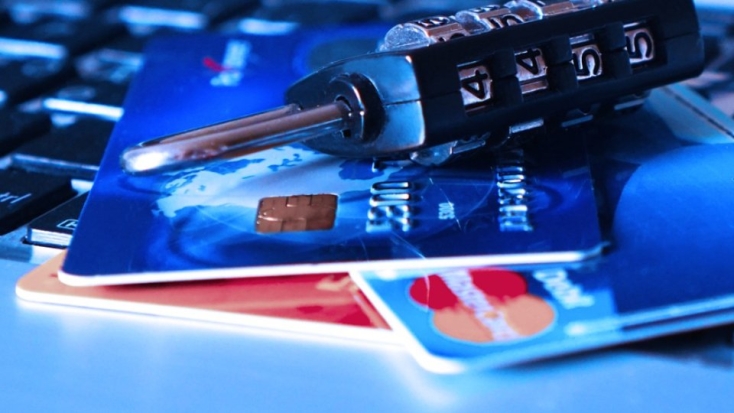 Пожилая великолучанка перевела мошенникам более 100 тысяч - 2021-06-18 14:36:00 - 1