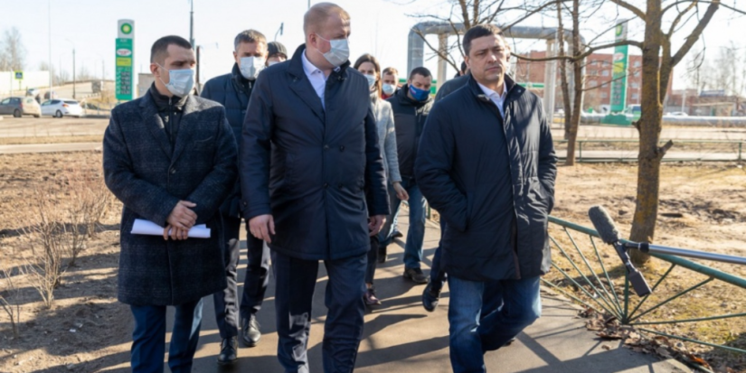 Михаил Ведерников совершил рабочий выезд на объекты улично-дорожной сети города Пскова - 2021-03-29 15:13:00 - 1