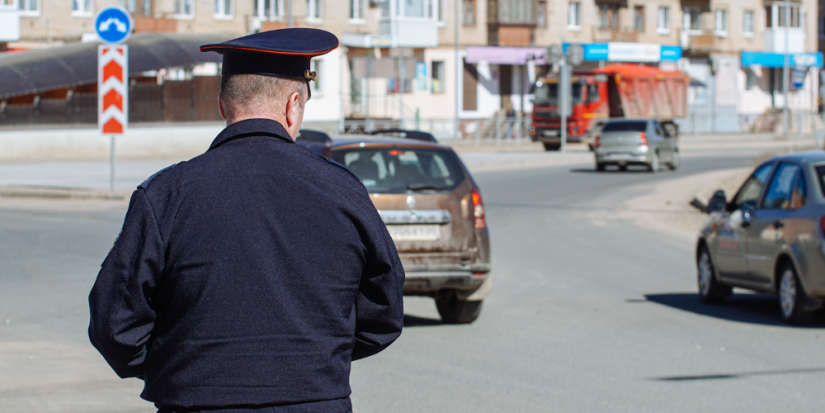 Двух пьяных автолюбителей задержали в Великих Луках - 2023-08-25 16:35:00 - 1