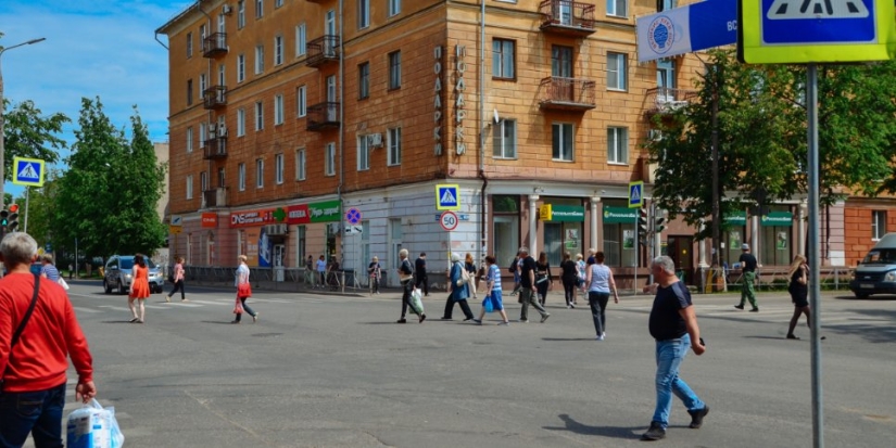 Еще 50 млн рублей направят на благоустройство дворов в Великих Луках - 2022-08-16 14:35:00 - 1