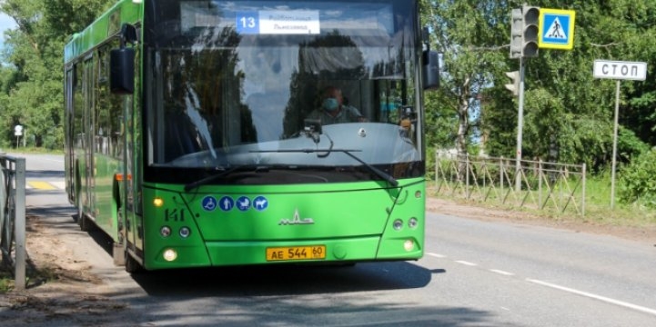 В Великих Луках изменится расписание автобусов на некоторых маршрутах - 2022-03-16 15:35:00 - 1
