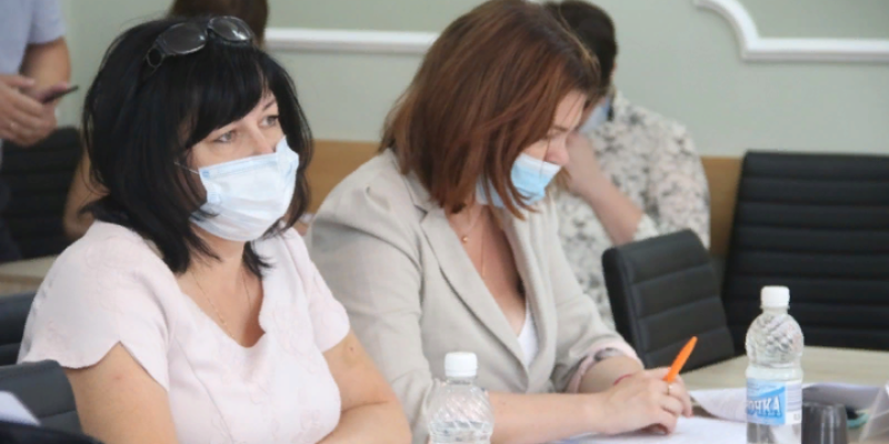Работу по ликвидации борщевика в Пскове обсудили члены думского Комитета по ЖКХ - 2021-07-08 09:36:00 - 1