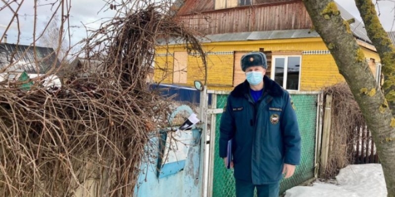 Профилактический рейд провели сотрудники МЧС в Великих Луках - 2022-03-12 11:07:00 - 1