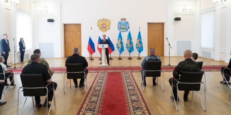 Михаил Ведерников вручил сотрудникам Росгвардии государственные награды - 2022-07-28 14:12:57 - 1