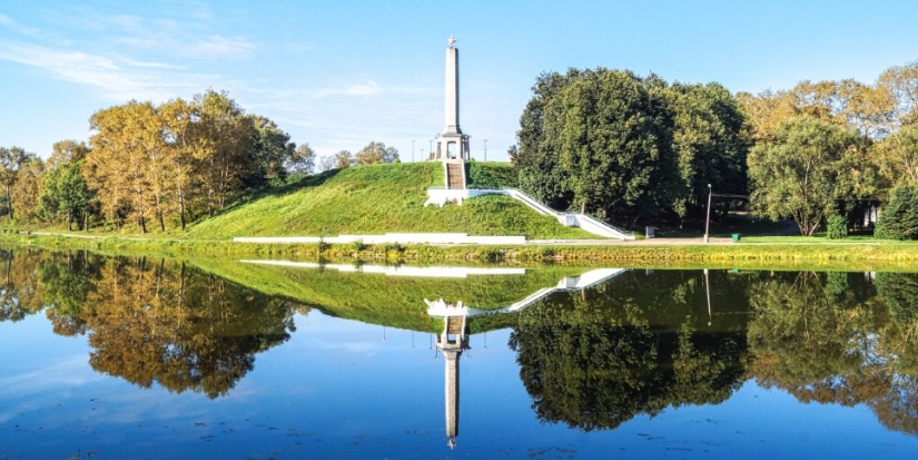 В Великих Луках реку Ловать очистят от водорослей - 2022-08-06 17:00:00 - 1