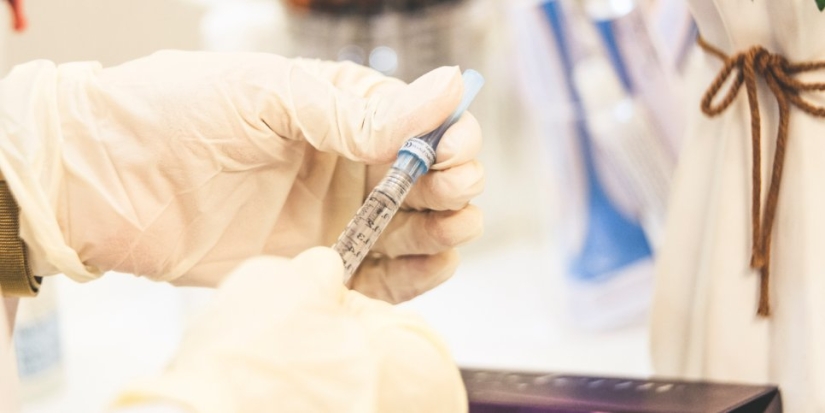 Обязательную вакцинацию некоторых жителей объявили уже четыре региона - 2021-06-17 18:00:00 - 1