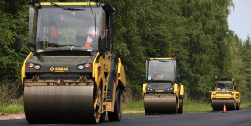 В Печорском районе продолжается ремонт трассы - 2023-07-06 08:35:00 - 1