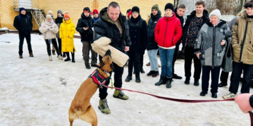 В Великих Луках продолжается акция «Студенческий десант» - 2024-01-25 11:35:00 - 1