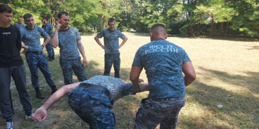 Судебные приставы Псковской области подтвердили право ношения зелёного берета - 2023-06-23 17:35:00 - 1