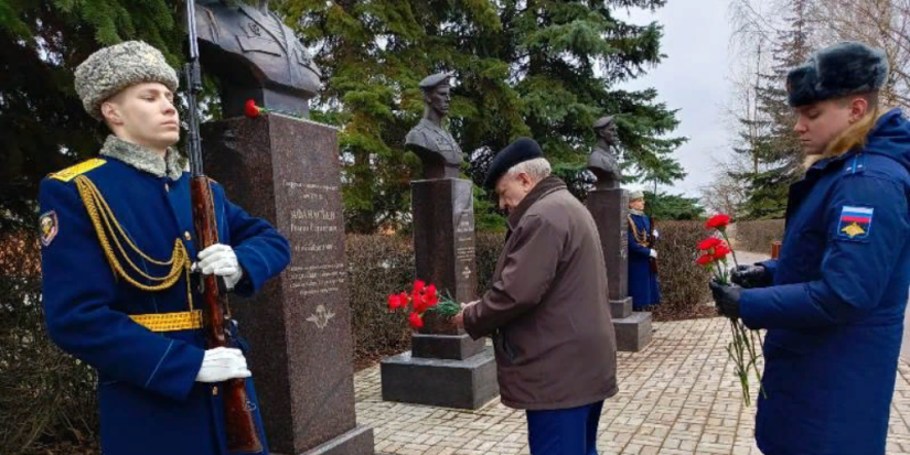 В Пскове почтили память бойцов 6-й роты - 2024-03-01 09:35:00 - 1