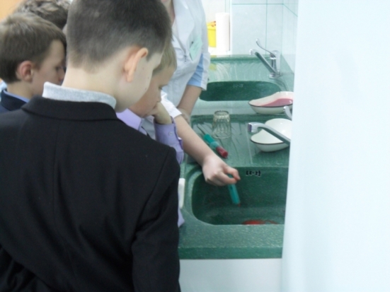 Студенты-волонтеры Великолукского медицинского колледжа начали новый проект для детей - 2018-12-09 11:51:00 - 1