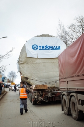 Еще один крупногабаритный 220-тонный автопоезд проедет через Великие Луки и несколько районов Псковской области (ВИДЕО, ФОТО) - 2018-11-16 17:50:00 - 1