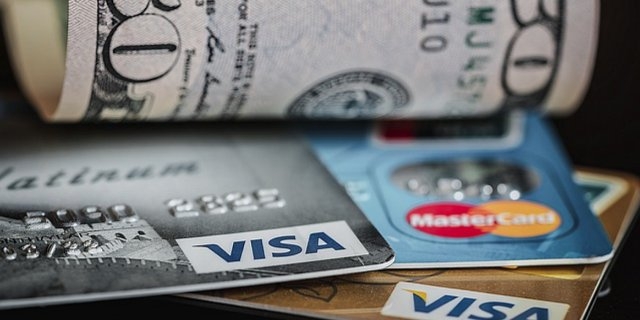 Под предлогом получения компенсации за лекарства у псковича украли 700 тысяч - 2021-10-08 12:32:00 - 1