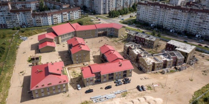 Губернатор посетил стройплощадку социального городка - 2021-08-05 10:35:00 - 1