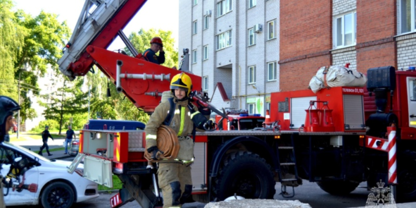 Пожарно-тактическое занятие состоялось в псковском общежитии - 2023-07-13 12:35:00 - 1