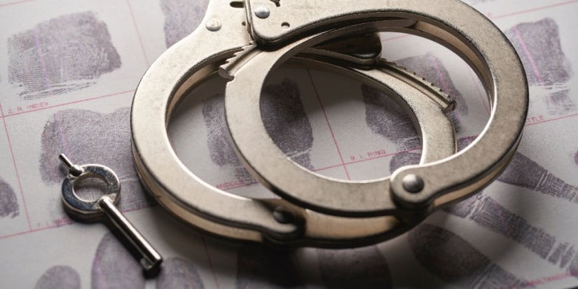 В Великих Луках подросток задержан за кражу из магазина - 2021-10-12 12:35:00 - 1