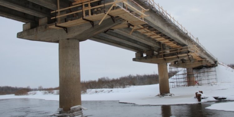 В Пушкиногорском районе продолжается капитальный ремонт моста - 2022-02-04 15:05:00 - 1