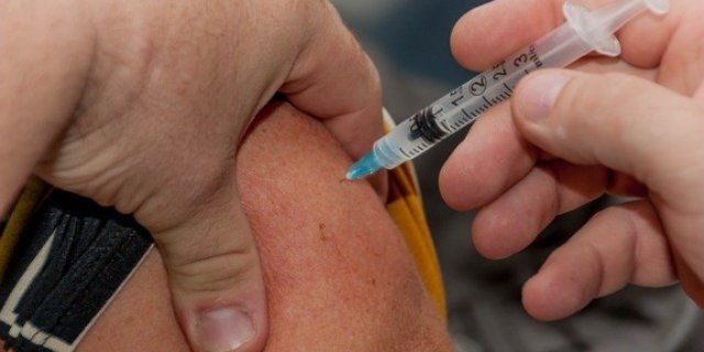 Ещё один пункт вакцинации в Великих Луках будет работать без записи - 2022-01-12 08:38:19 - 1
