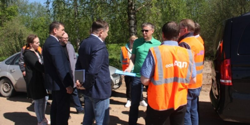 Василий Осипов проинспектировал ход строительства на переходе в Великих Луках - 2022-05-26 09:05:00 - 1