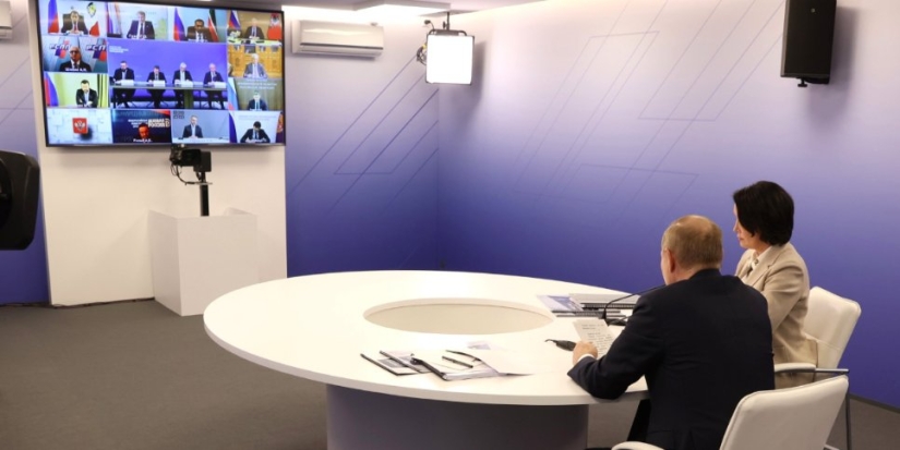 Министр просвещения обсудил с президентом подготовку кадров для российских школ - 2021-12-18 18:00:00 - 1