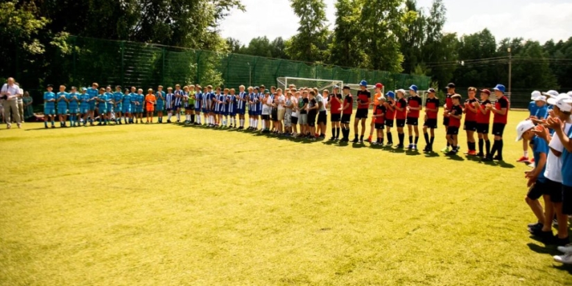 Традиционный турнир по мини-футболу прошел в Великих Луках - 2022-06-28 08:38:10 - 1