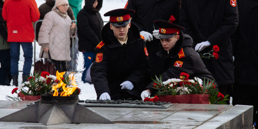 Торжественный митинг к 100-летию Матросова прошел у памятника герою - 2024-02-05 15:14:00 - 1