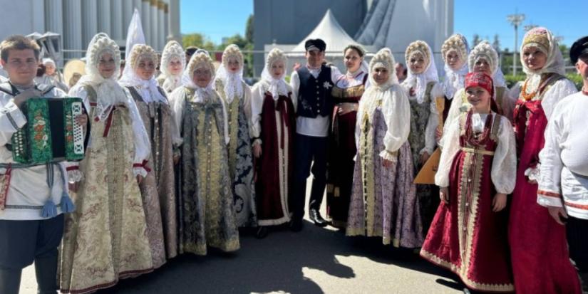 Еще одна пара псковичей сыграла свадьбу на выставке «Россия» - 2024-05-20 12:35:00 - 1