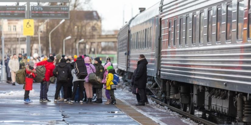 Более 200 детей из Белгородской области прибыли в Псков на отдых - 2024-02-05 14:05:00 - 1