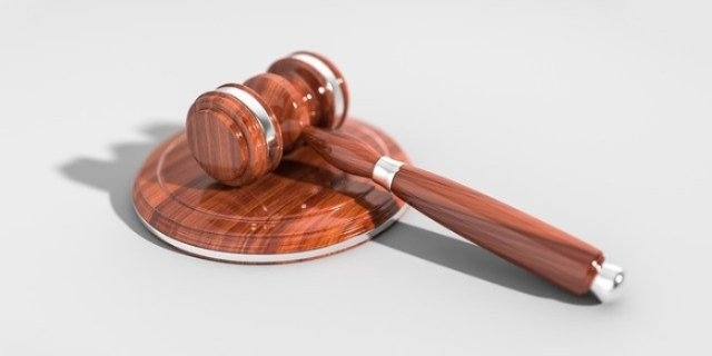 Псковичу предъявлено обвинение за избиение водителя скорой медицинской помощи - 2021-11-19 12:05:00 - 1