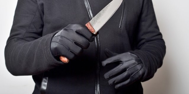 Жительница Порховского района трижды ударила ножом сожителя - 2022-09-15 11:07:00 - 1