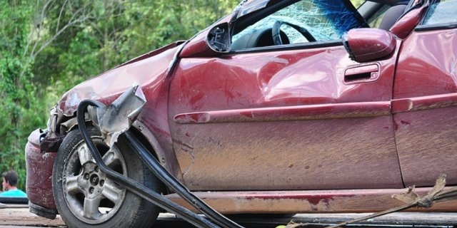 14-летний подросток из Великих Лук угнал автомобиль и совершил на нем ДТП - 2021-11-08 16:05:00 - 1
