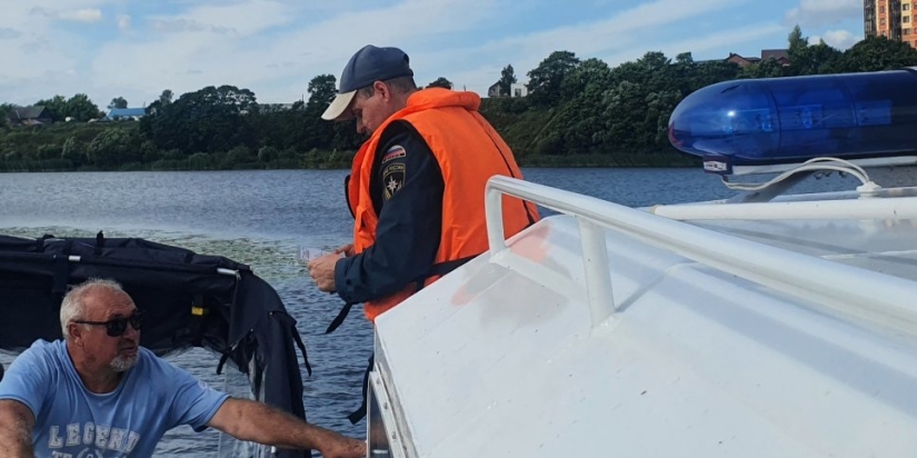 Сотрудники МЧС напоминают о правилах безопасности на воде - 2022-07-27 09:59:40 - 1