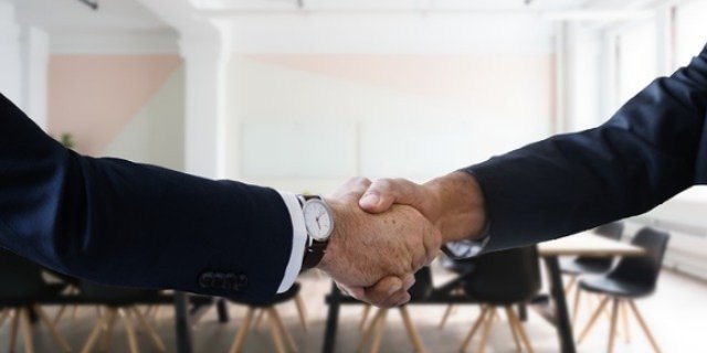 Звания заслуженного строителя и работника ЖКХ учредили в Псковской области - 2021-12-23 16:05:00 - 1
