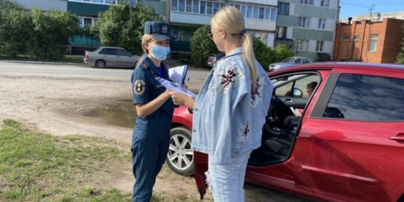 Сотрудники МЧС провели рейд в Островском районе - 2021-08-05 18:32:00 - 1