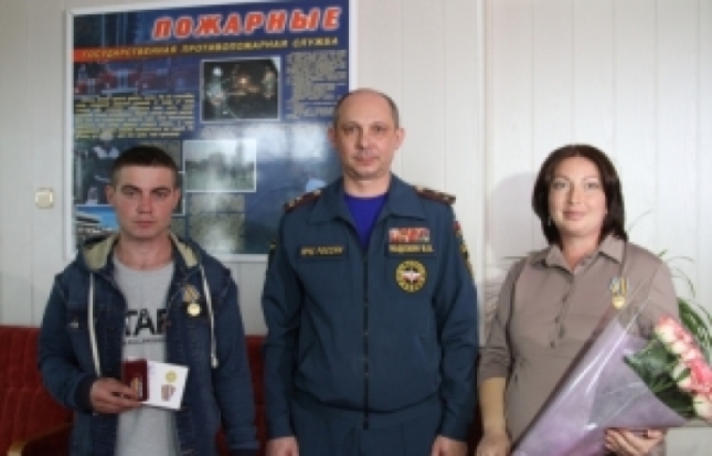 Двоих жителей города Нарткала наградили медалью «За спасение погибающих на водах» - 2018-10-06 20:03:00 - 1