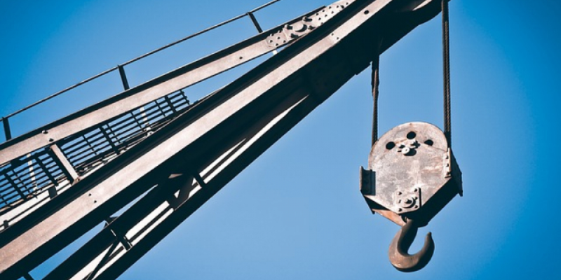 Житель Палкинского района украл вагончик с помощью крана-манипулятора - 2021-03-11 09:36:00 - 1