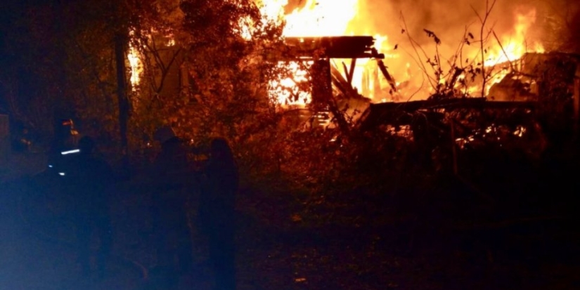 Три человека пострадали на пожаре в Печорах - 2021-10-08 10:32:00 - 1