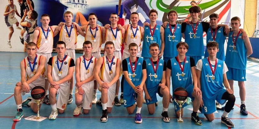 Великолукские баскетболисты заняли второе место на Первенстве области - 2024-05-16 09:35:00 - 1